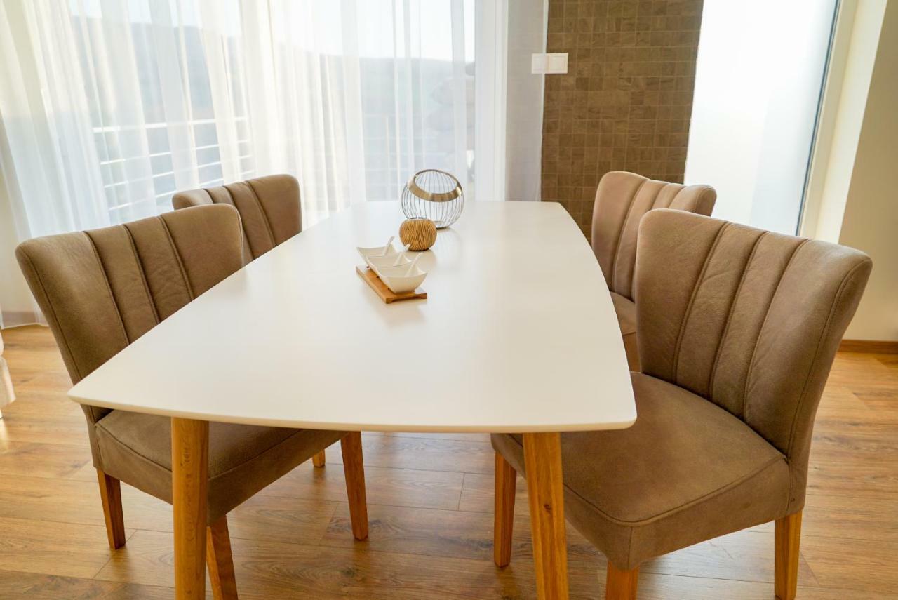 Moravany nad Váhom Luxury Villa מראה חיצוני תמונה