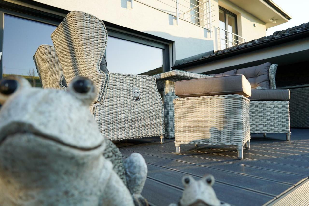 Moravany nad Váhom Luxury Villa מראה חיצוני תמונה
