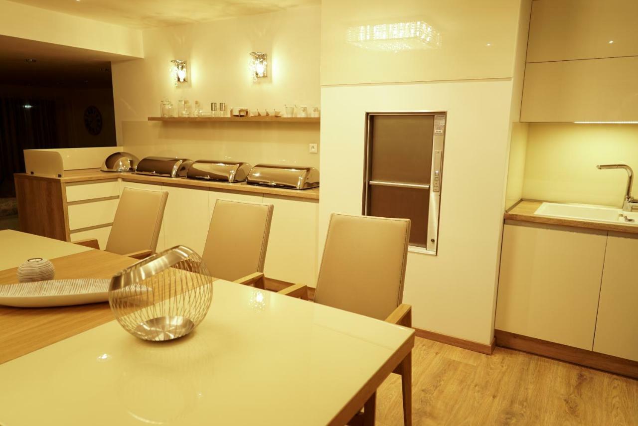 Moravany nad Váhom Luxury Villa מראה חיצוני תמונה